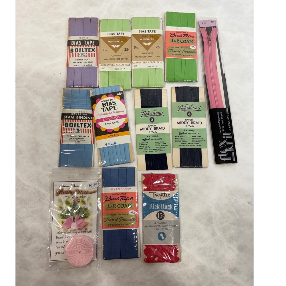 Vintage Sewing Notions Lot Wrights J&P Coats Bias Tape Rick Rack Braid Zipper